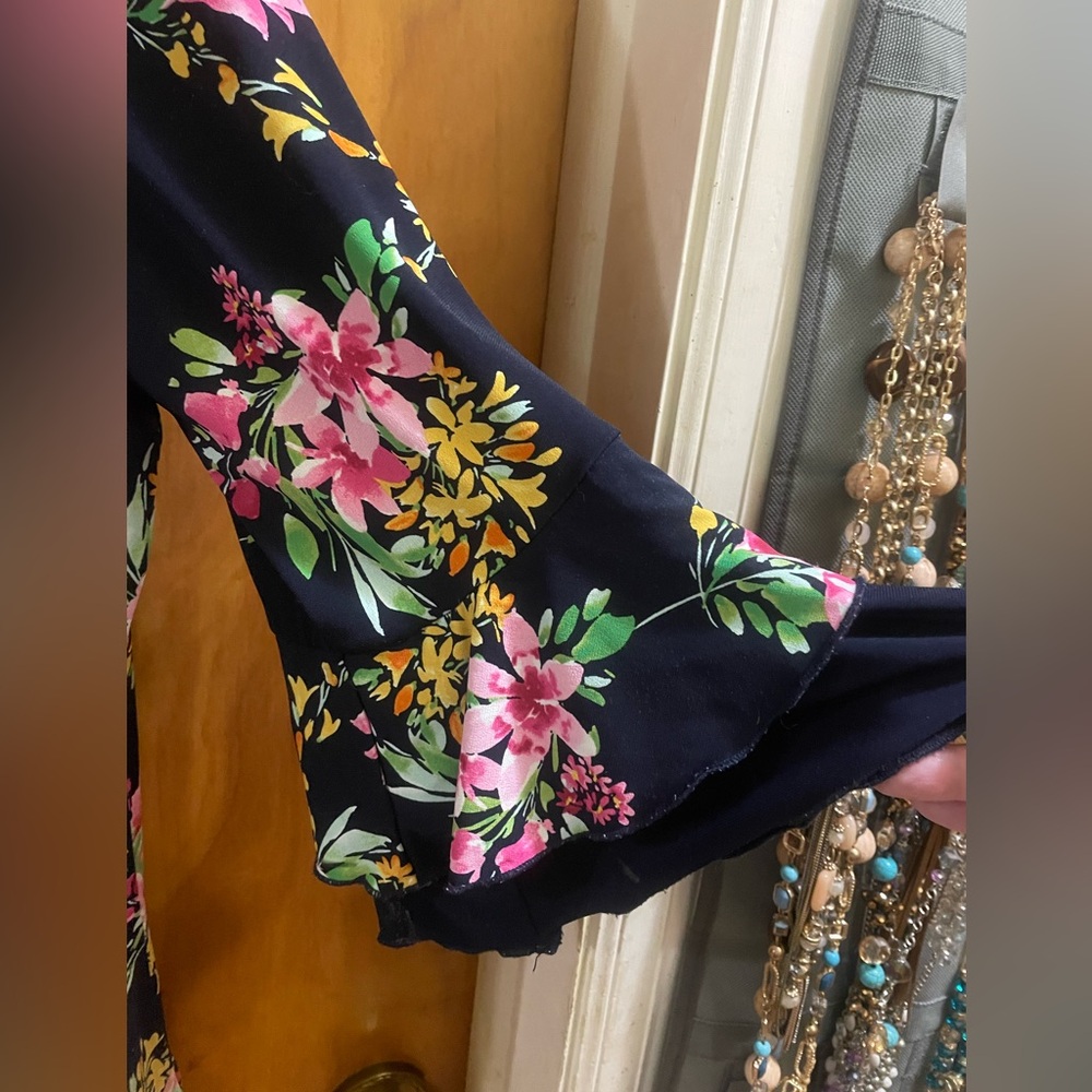 Nina Leonard Floral Bell-Sleeve Top - Pink and Black - Picture 2 of 7